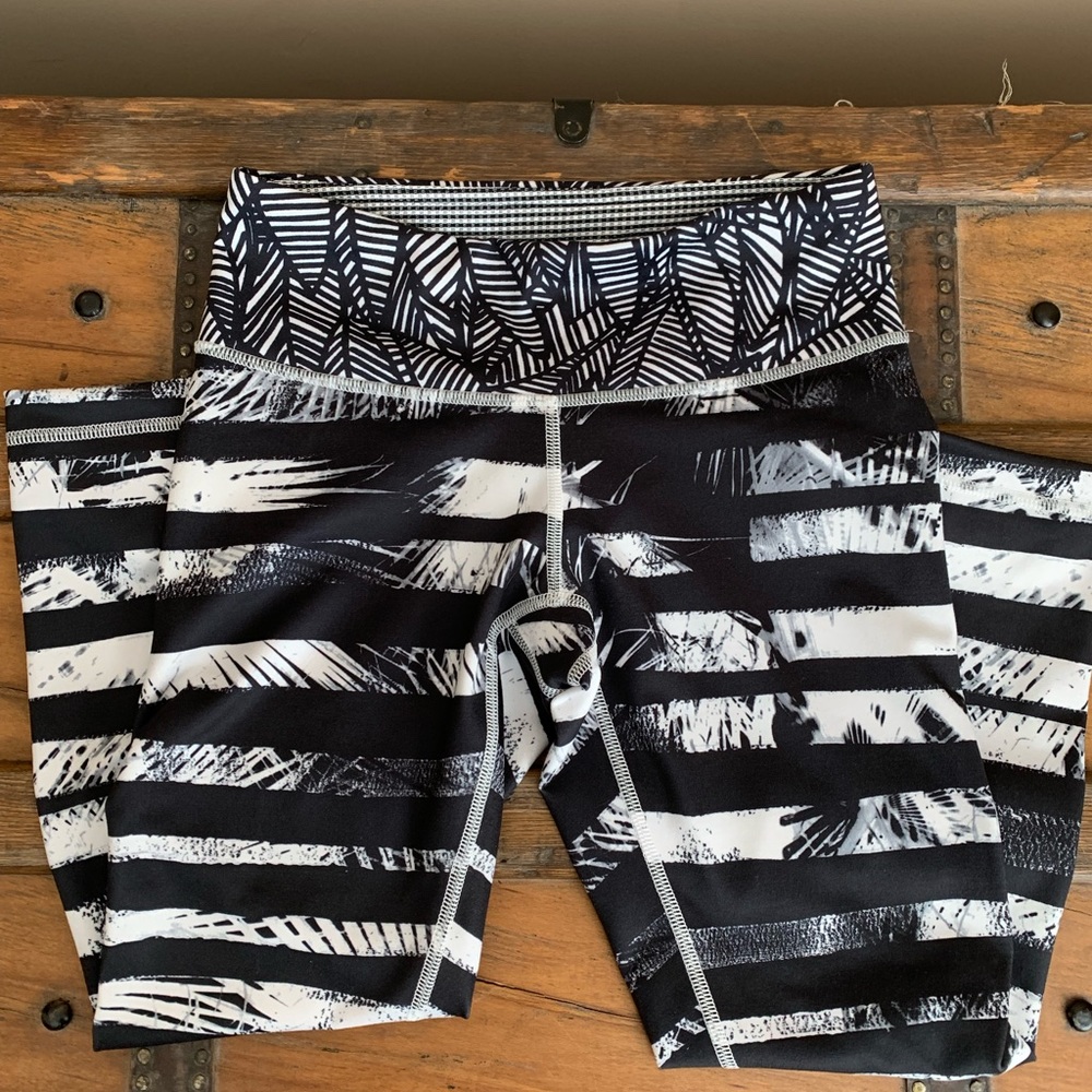 Lululemon Wunder Under Crop Leggings